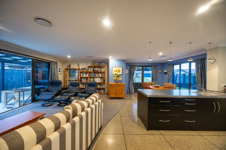 Photo of property in 77 Meridian Grove, Kelvin Grove, Palmerston North, 4414