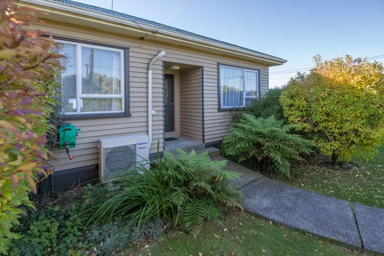 Photo of property in 332 Waterloo Road, Islington, Christchurch, 8042