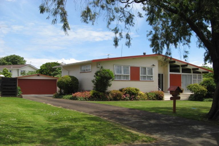 Photo of property in 4 Maynard Place, Mangere Bridge, Auckland, 2022