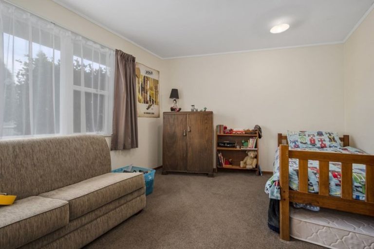 Photo of property in 30 Lee Street, Te Puke, 3119