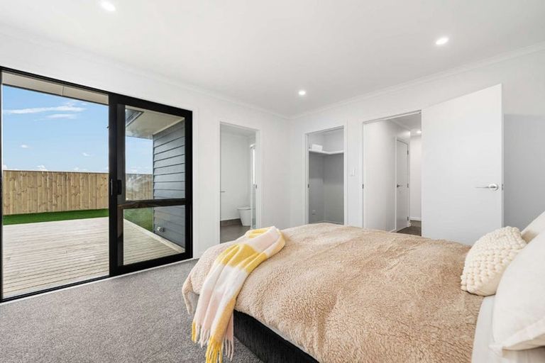 Photo of property in 59 Atlantic Drive, Fitzherbert, Palmerston North, 4410