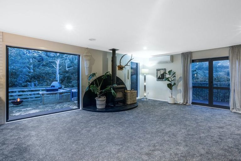 Photo of property in 1153 Paekakariki Hill Road, Paekakariki Hill, Porirua, 5381