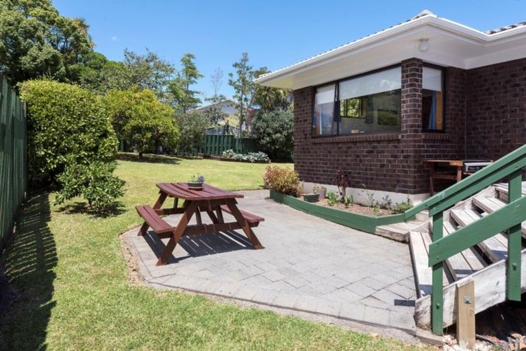 Photo of property in 15 Jade Avenue, Pakuranga Heights, Auckland, 2010