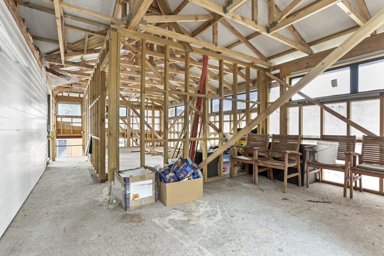 Photo of property in 4 Mariana Place, Glen Eden, Auckland, 0602