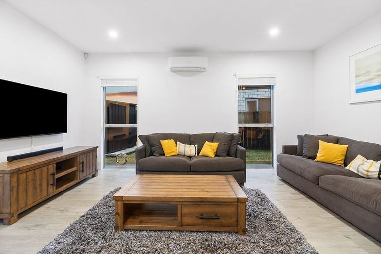 Photo of property in 4 Berba Lane, Westgate, Auckland, 0814