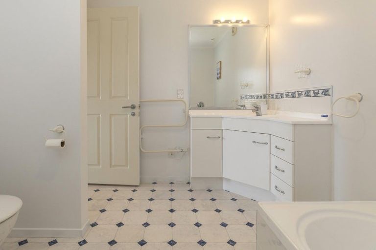 Photo of property in 11 Logan Avenue, Wharewaka, Taupo, 3330