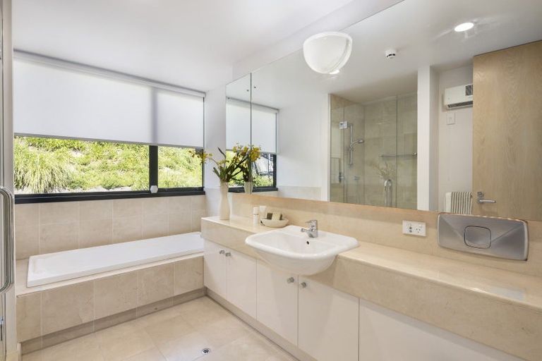 Photo of property in 7/308 Oriental Parade, Oriental Bay, Wellington, 6011