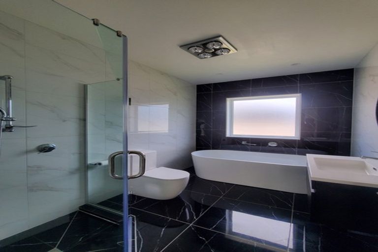 Photo of property in 16 Perkins Street, Papakura, 2110