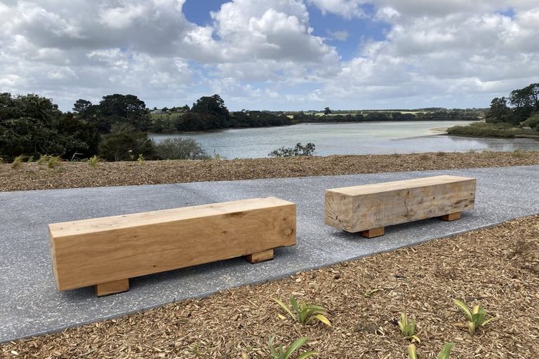 Photo of property in 12 Omahuru Road, Glenbrook, Waiuku, 2681