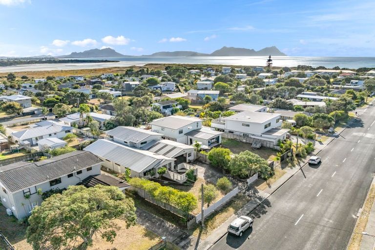 Photo of property in 75 Ruakaka Beach Road, Ruakaka, 0116