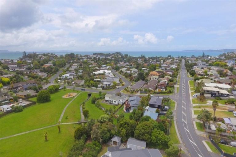 Photo of property in 13a Bay Street, Red Beach, 0932