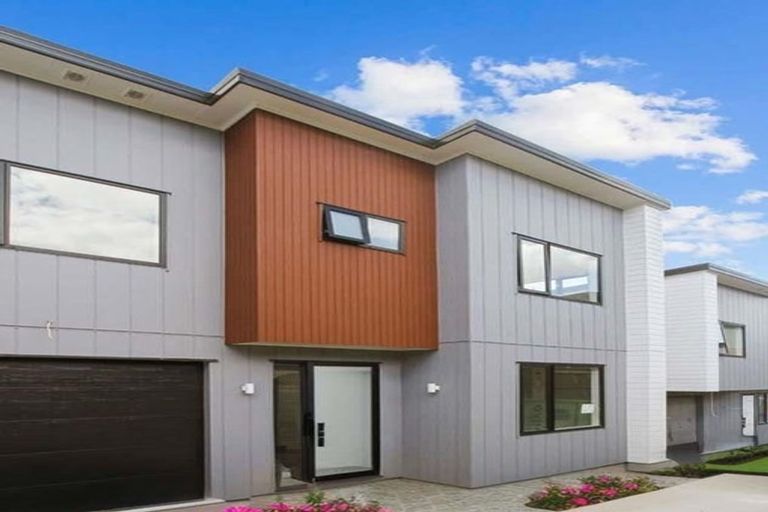 Photo of property in 21c Andrew Road, Howick, Auckland, 2010