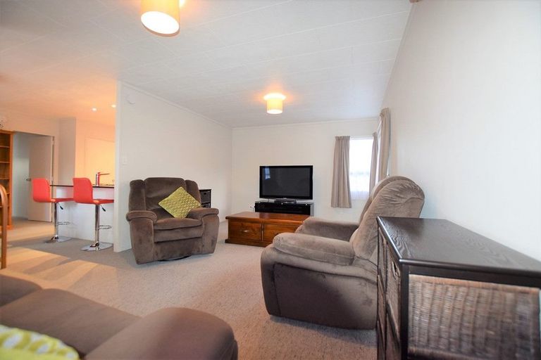 Photo of property in 31 Posa Avenue, Henderson, Auckland, 0612