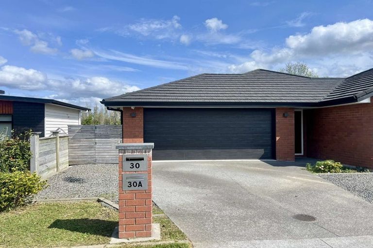 Photo of property in 30 Leebank Crescent, Riverhead, 0820