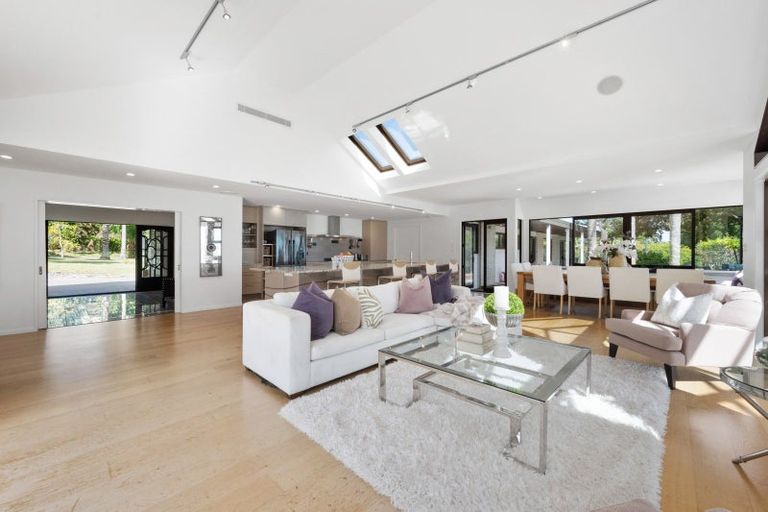 Photo of property in 349 Clifton Road, Whitford, Howick, 2571