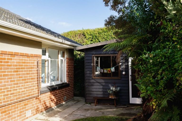 Photo of property in 20 Seaview Terrace, Kew, Dunedin, 9012