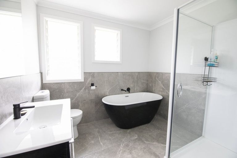 Photo of property in 24 Warwick Crescent, Taradale, Napier, 4112