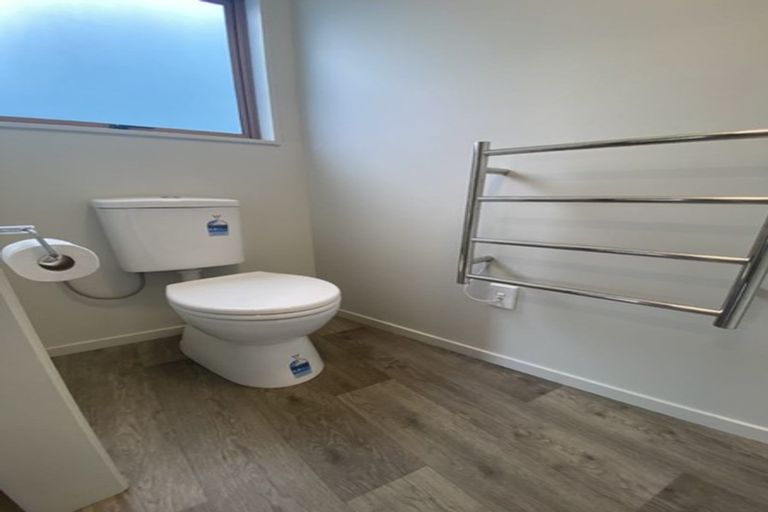 Photo of property in 56 Kahu Road, Paremata, Porirua, 5024