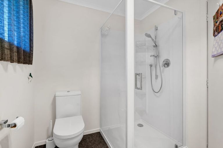 Photo of property in 78 Queens Road, Glen Avon, New Plymouth, 4312