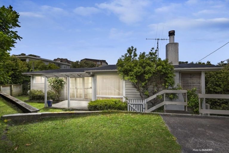 Photo of property in 202 Townsend Road, Miramar, Wellington, 6022