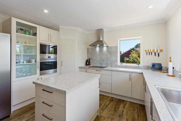 Photo of property in 3 Te Ropata Place, Waikanae Beach, Waikanae, 5036