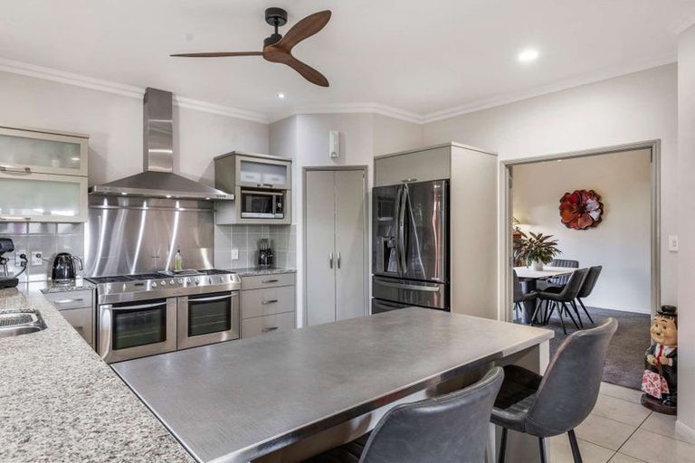 Photo of property in 176b Heta Road, Highlands Park, New Plymouth, 4312