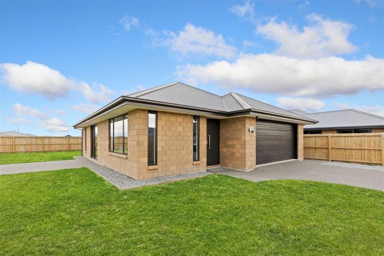 Photo of property in 27 Lunn Crescent, Leeston, 7632