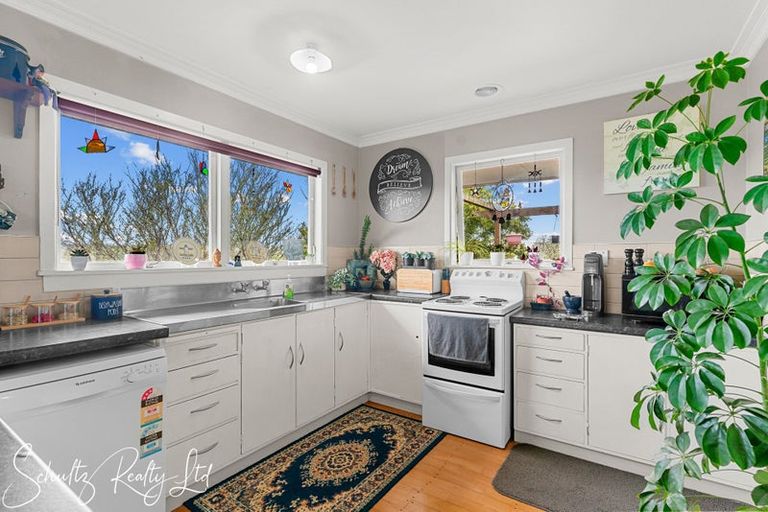 Photo of property in 111 Hurndall Street East, Maungaturoto, 0520