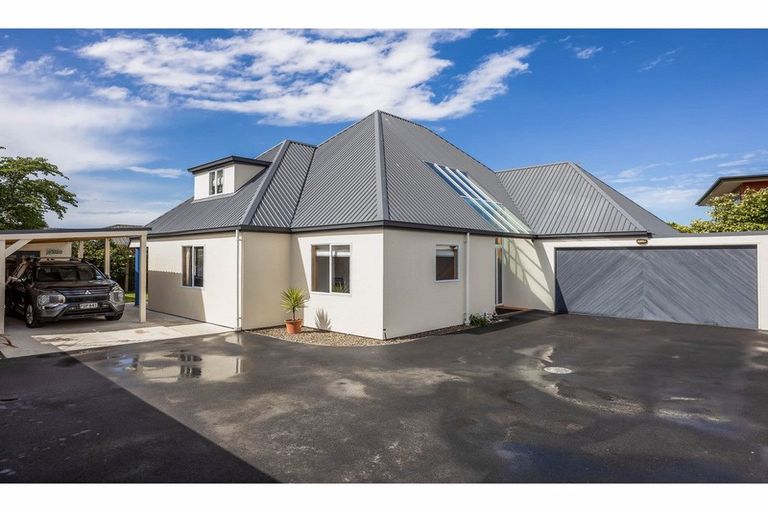 Photo of property in 156 Withells Road, Avonhead, Christchurch, 8042