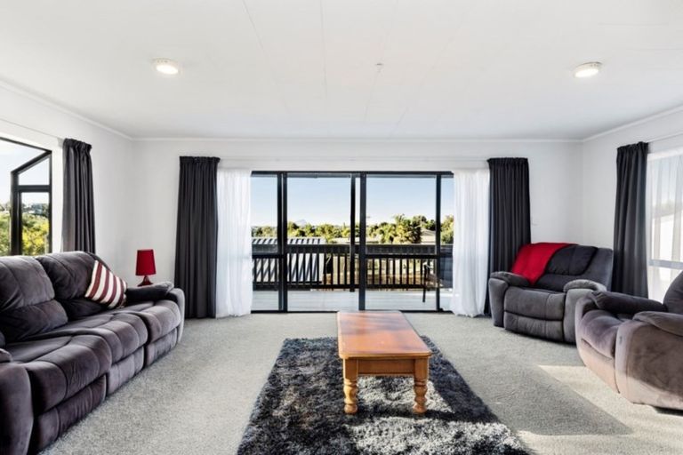 Photo of property in 130 Osprey Drive, Welcome Bay, Tauranga, 3112