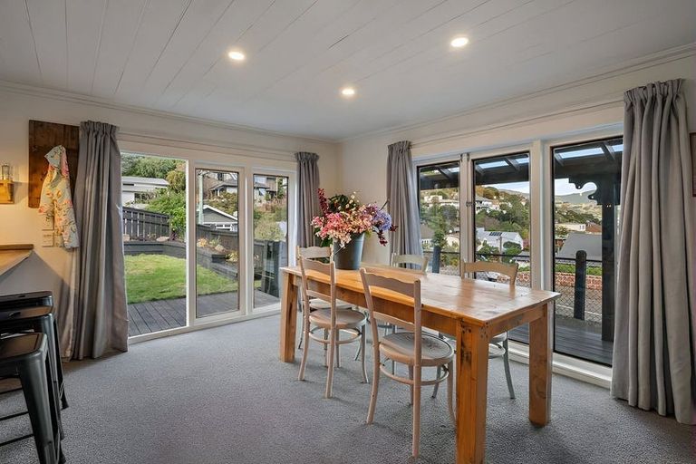 Photo of property in 2a Ripon Street, Lyttelton, 8082