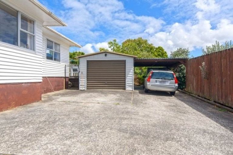 Photo of property in 5 Nor'east Drive, Northcross, Auckland, 0632