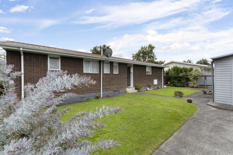 Photo of property in 22 Monowai Place, Westbrook, Palmerston North, 4412