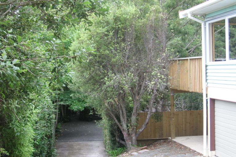 Photo of property in 1/10 Rossmore Terrace, Murrays Bay, Auckland, 0630