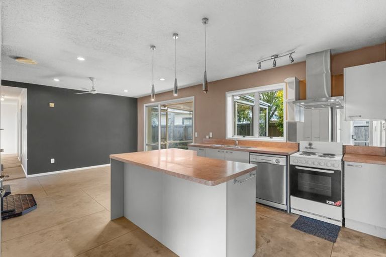 Photo of property in 36 Seymour Street, Hornby, Christchurch, 8042