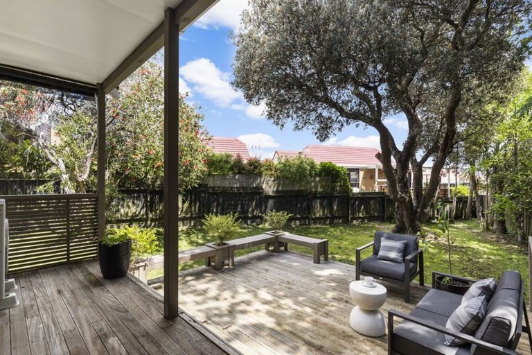 Photo of property in 2/16 Duncan Avenue, Te Atatu South, Auckland, 0610