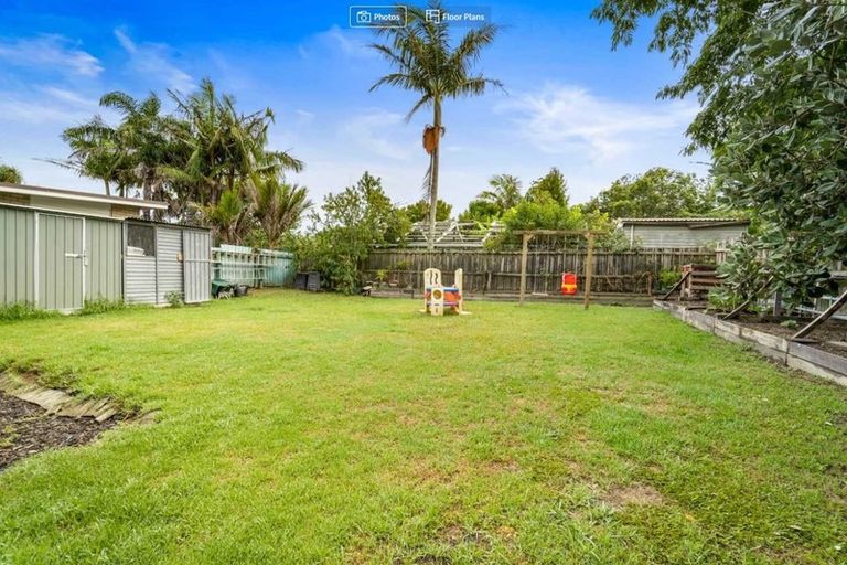 Photo of property in 33 Strid Road, Te Atatu South, Auckland, 0610