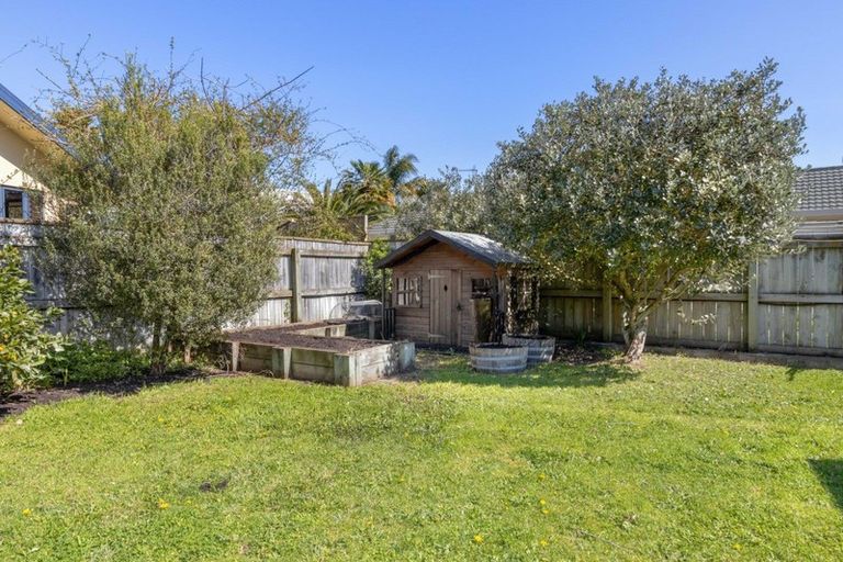 Photo of property in 16 Lucknow Road, Havelock North, 4130