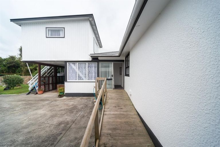 Photo of property in 10 Potaka Street, Marton, 4710