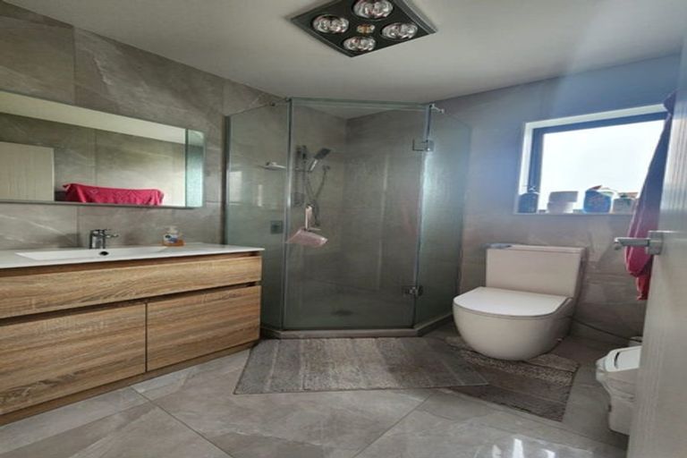 Photo of property in 1/15 Old Wairoa Road, Papakura, 2110