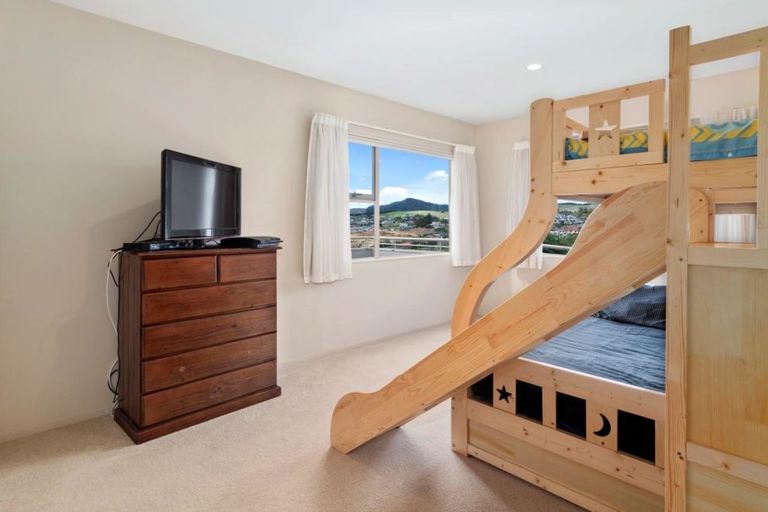 Photo of property in 53 Homestead Place, Welcome Bay, Tauranga, 3112