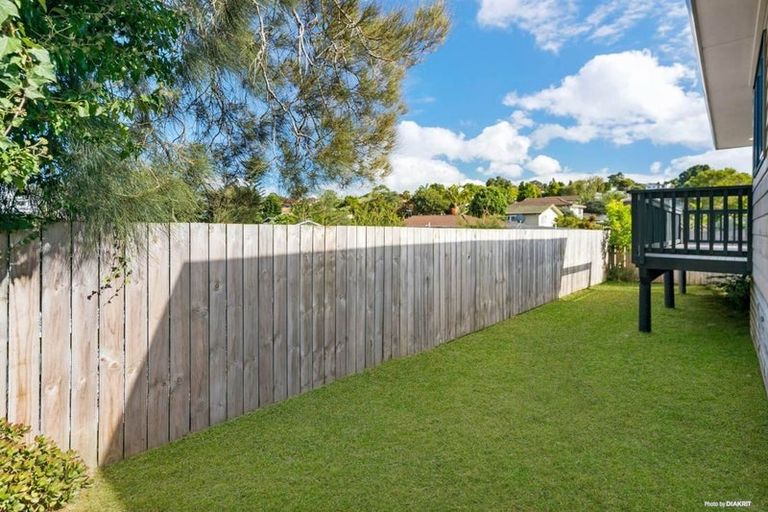 Photo of property in 49a Rehia Road, Massey, Auckland, 0614