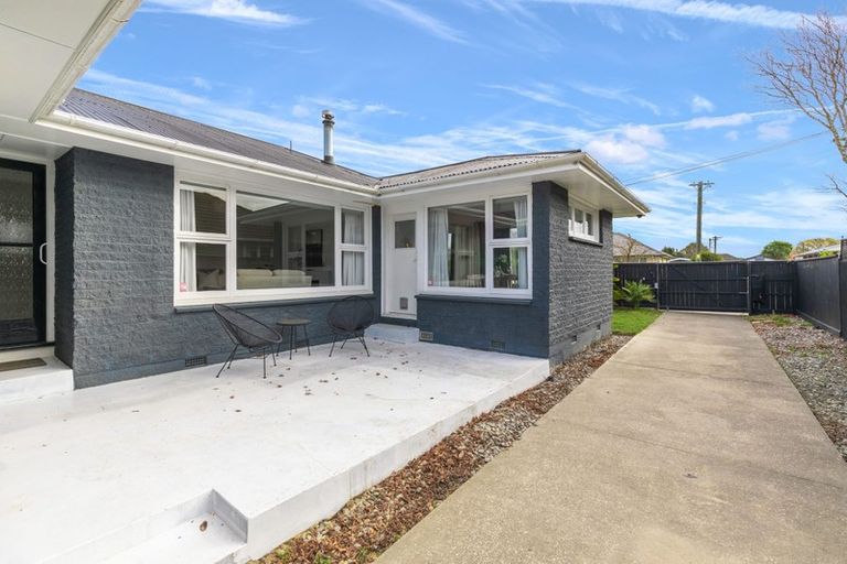 Photo of property in 10 Torquay Place, Bryndwr, Christchurch, 8053