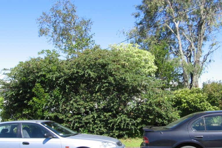 Photo of property in 4 Teal Crescent, Beach Haven, Auckland, 0626