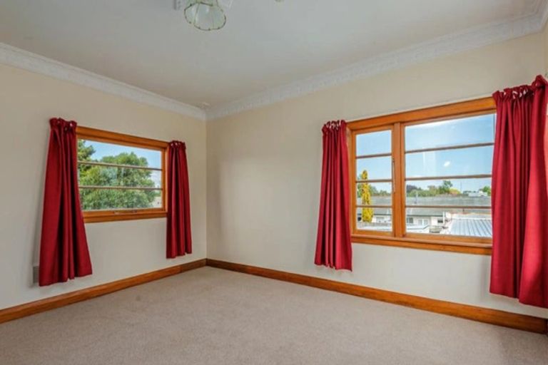 Photo of property in 64 Limbrick Street, Terrace End, Palmerston North, 4410