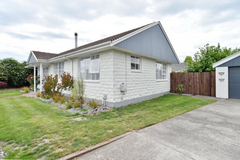 Photo of property in 3 Cowper Place, Avondale, Christchurch, 8061