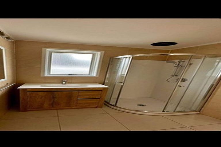 Photo of property in 36 Normanton Street, Glenfield, Auckland, 0629