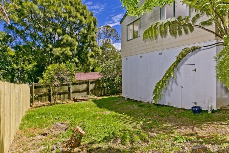 Photo of property in 1/65 Girrahween Drive, Totara Vale, Auckland, 0629