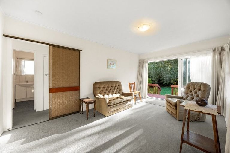 Photo of property in 2/7 Evelyn Place, Hillcrest, Auckland, 0627