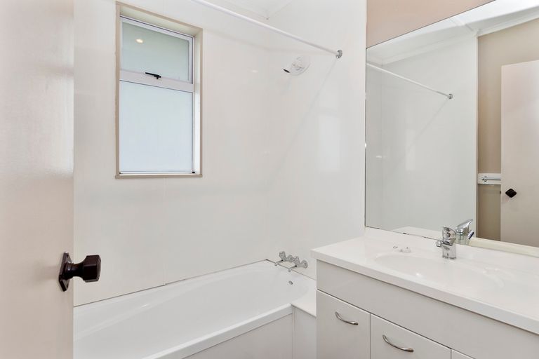 Photo of property in 484 Fraser Street, Parkvale, Tauranga, 3112